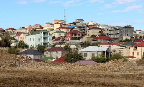 Sənədsiz evlərin rəsmiləşdirilməsi əmlak bazarını canlandıracaq
