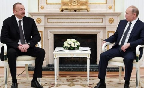 İlham Əliyev və Vladimir Putin arasında ikitərəfli görüş başladı