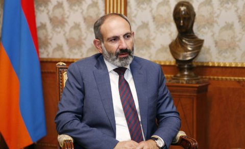 “Paşinyan Soçidə danışıqlar masası arxasında yox, hardasa masanın altında olub...”