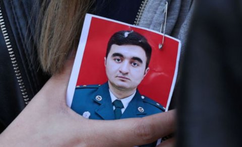 Şəhid leytenantın acı həyatı: Atası atıb getdi, anası min bir əziyyətlə böyütdü
