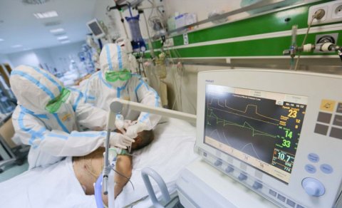 Tanınmış pediatr koronavirusdan öldü (FOTO)