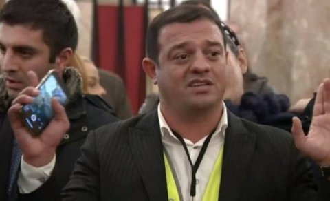 Ata Abdullayev məmurdan pul tələb etməsi epizodu ilə bağlı ifadə verdi