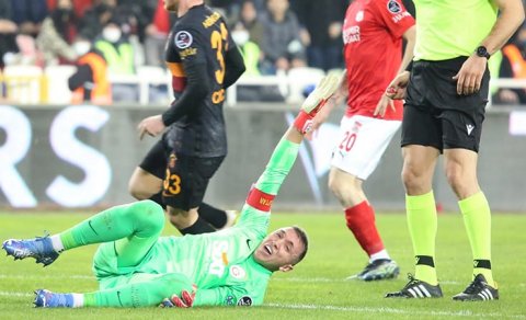 Fernando Muslera üçün mövsüm bitdi