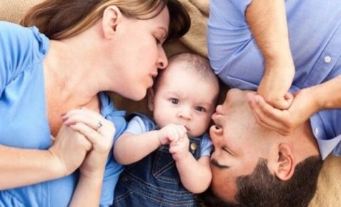 Azərbaycanda övladlığa götürmək istəyənlərin NƏZƏRİNƏ! Qaydalar dəyişir 