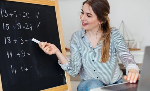 Təhsil işçilərinin əməkhaqları artırıldı