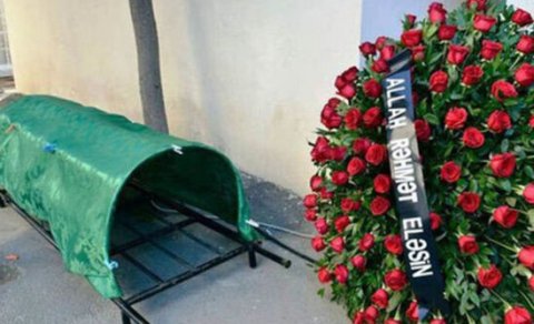 Bu universitetin şöbə müdiri COVID-dən öldü - FOTO