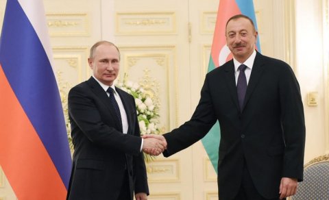 Vladimir Putin İlham Əliyevi təbrik etdi