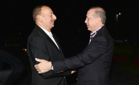 Ərdoğan İlham Əliyevə zəng etdi