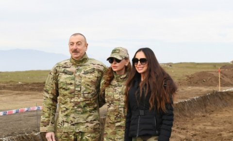 İlham Əliyev ailəsi ilə Şuşaya getdi