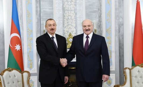 Lukaşenko İlham Əliyevə zəng etdi