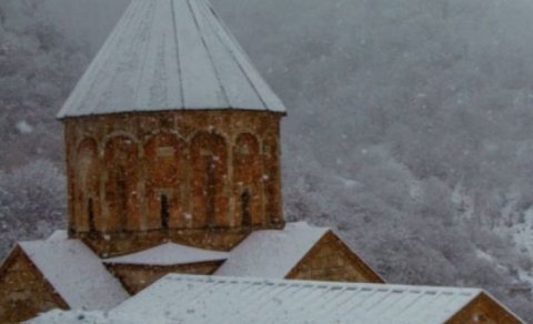 Reza Deqati Xudavəng monastırının fotolarını paylaşdı