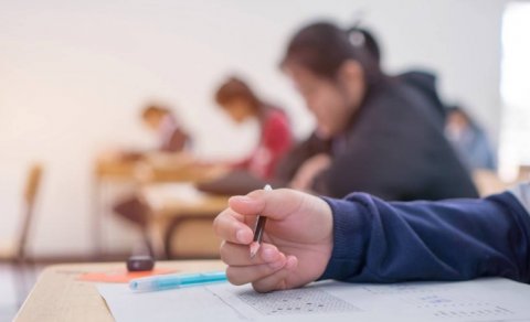 Koronavirusa yoluxan tələbələr imtahanı hansı qaydada verəcək? - AÇIQLAMA