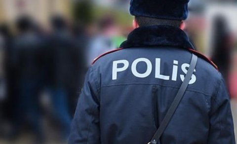 Azərbaycanda iki polis BIÇAQLANDI