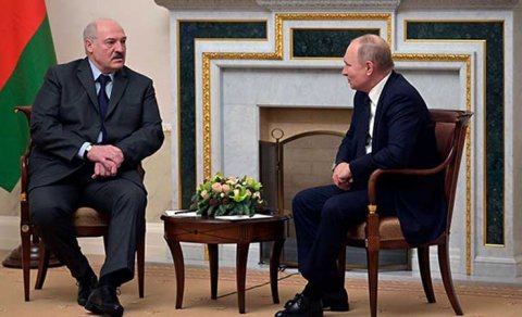 Putinlə Lukaşenkonun 3 saatdan çox davam edən görüşü başa çatdı