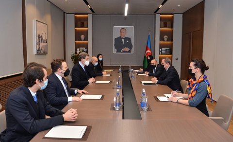 Ceyhun Bayramov Devid Harrislə son erməni təxribatlarını müzakirə etdi
