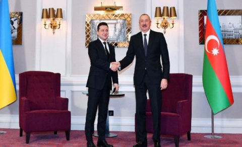 Zelenski və İlham Əliyevin təkbətək görüşü başladı