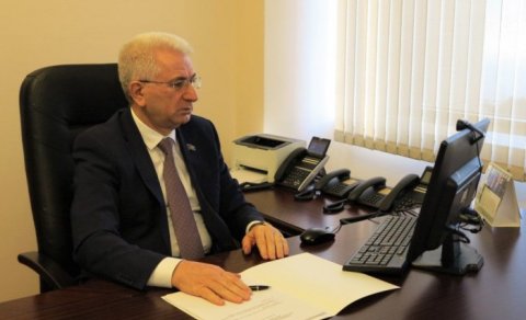 “Ali təhsil haqqında” qanun layihəsi müzakirəyə çıxarılır