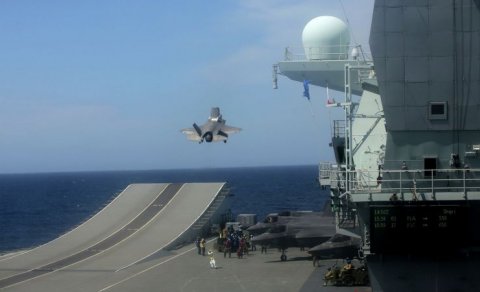 F-35 qırıcısı dənizə düşdü