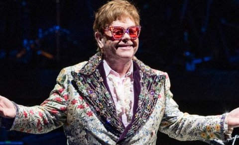 Elton Con koronavirusa yoluxdu