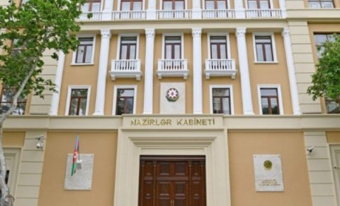 10 tibb kolleci publik hüquqi şəxsə çevrildi