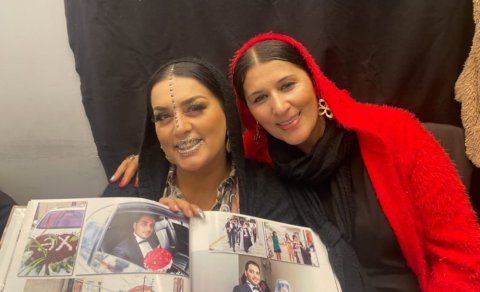 Əməkdar artist küsülü olduğu bacısı ilə barışdı - Foto