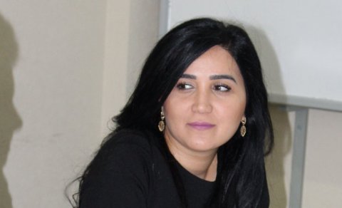 Mətbuat katibi istefa verdi