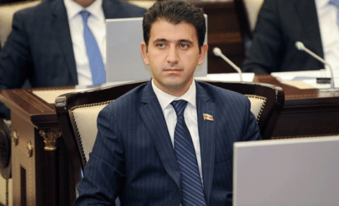 Deputat: “Bakıdan ev alsam, kirayə pulunu dayandıracağam”