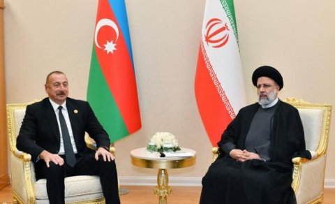 Prezident iranlı həmkarını təbrik etdi