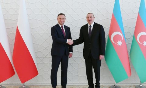 İlham Əliyev Polşa dövlət başçısını təbrik etdi