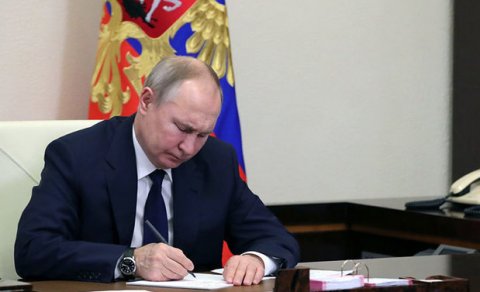 Putin qondarma Donetsk və Luqanskın müstəqilliyini tanıdı