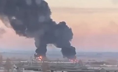 Xarkovda hərbi aerodrom vuruldu - VİDEO