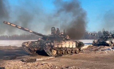 Rusiya tankları Kiyevə doğru irəliləyir