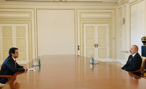 Prezident Rüstəm Emoməlini qəbul etdi - YENİLƏNİB
