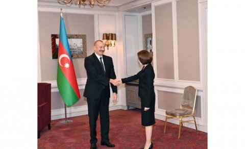 Maya Sandu İlham Əliyevə zəng edib