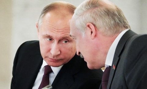 Putin Lukaşenko ilə telefonla danışdı