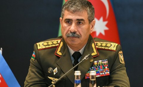 Müdafiə Nazirliyində xidməti müşavirə keçirildi