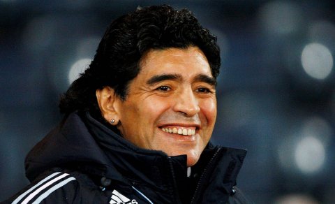 Ukraynada qəribə olay: Maradona döyməsi həyatlarını xilas etdi