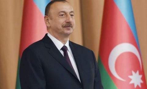 İlham Əliyev İran Prezidentini təbrik etdi
