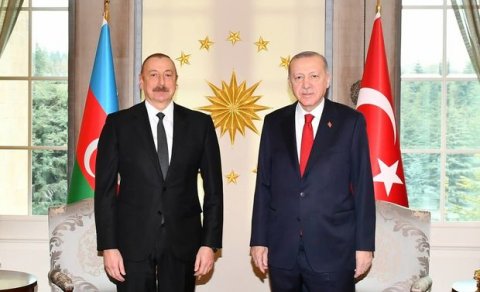 Əliyev-Ərdoğan görüşündə müzakirə edilənlər – Hikmət Hacıyev AÇIQLADI
