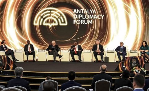 Antalya Diplomatiya Forumunda dezinformasiyanın səbəbləri müzakirə edildi