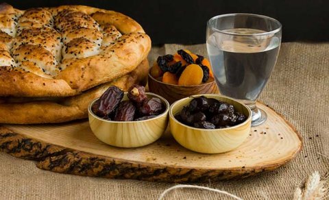 Ramazan ayının ilk gününün duası - İmsak və iftar vaxtı