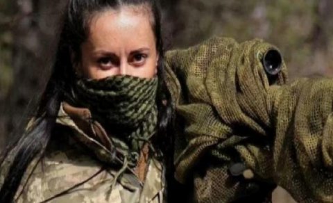 Rus əsgərlərinin qorxduğu ukraynalı snayper qadının FOTOLARI