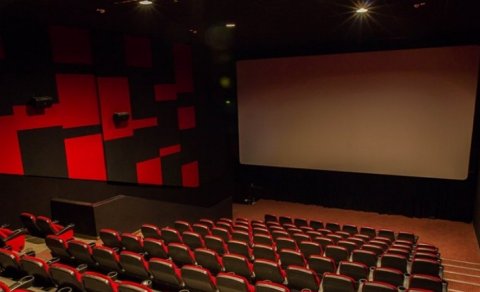 Bekmambetovun kukla teatrında debütü Park Cinema Metroparkda - FOTO