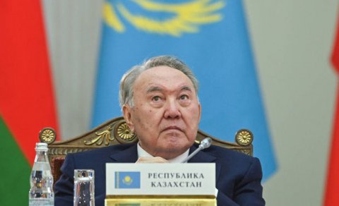 Nazarbayev imtiyazlarından məhrum edilir