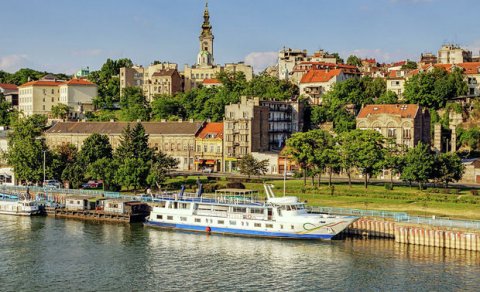 Daha bir Avropa ölkəsi turistlərlə bağlı qadağaları ləğv etdi