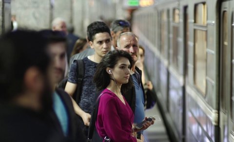 Bakı metrosunda qatarların hərəkət qrafikinə dəyişikliklər edil