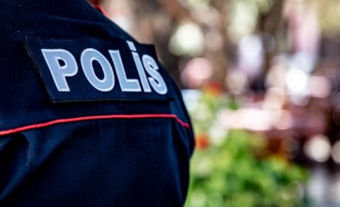 Polis əməkdaşı ehtiyatsızlıqdan açılan atəş nəticəsində öldü