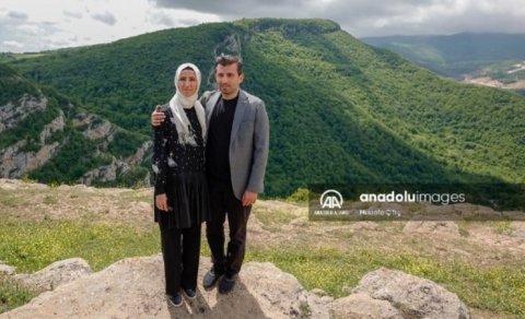 Səlcuk Bayraktar xanımı ilə Cıdır düzündə - FOTO