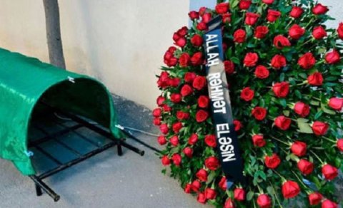 Tanınmış həkim vəfat edib (FOTO)