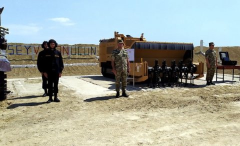 Türkiyə mütəxəssisləri Azərbaycan hərbçiləri üçün minatəmizləmə kursu keçir - FOTO